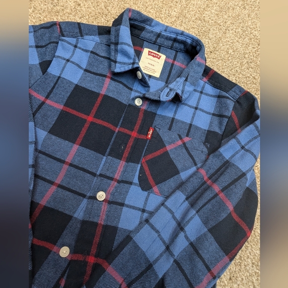 Levi's button down for boys - Picture 3 of 5